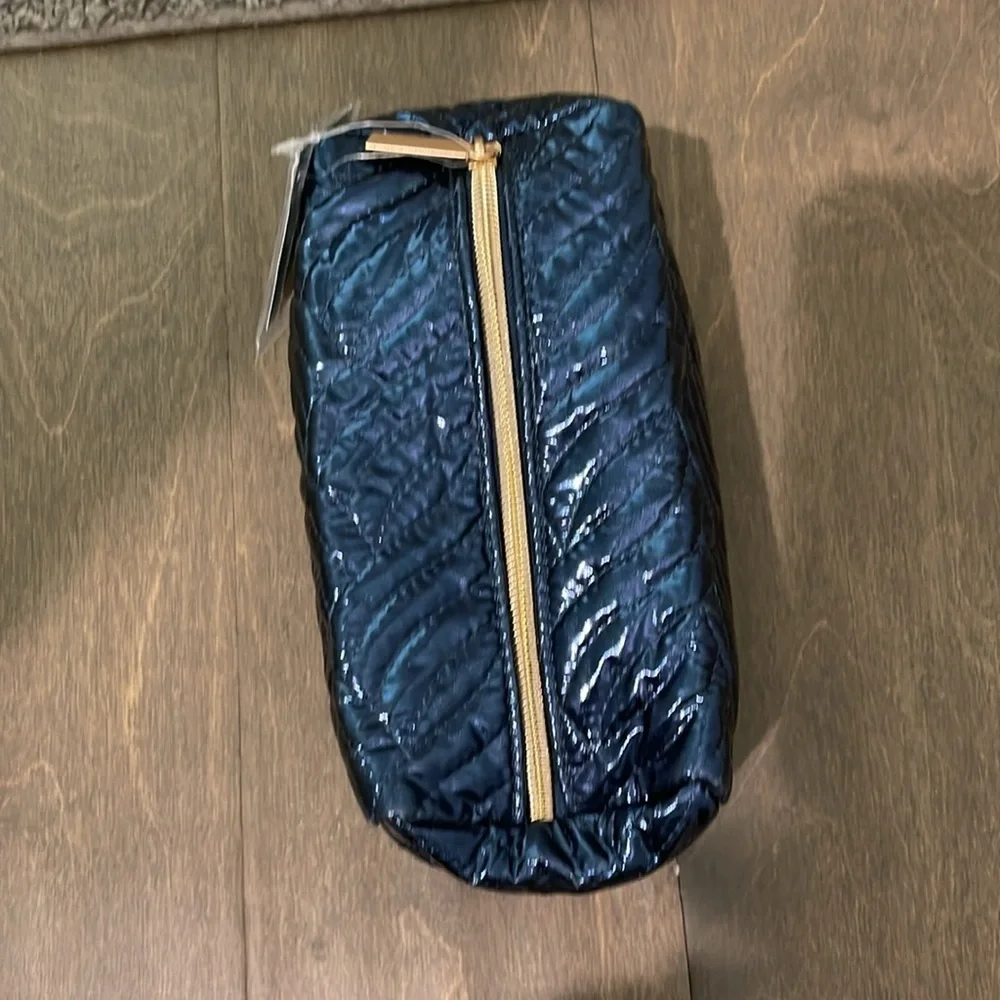 New Ulta Beauty makeup bag  Navy blue color with rose gold zipper